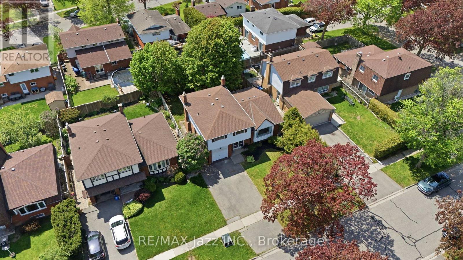 50 OAKDALE DRIVE - 44