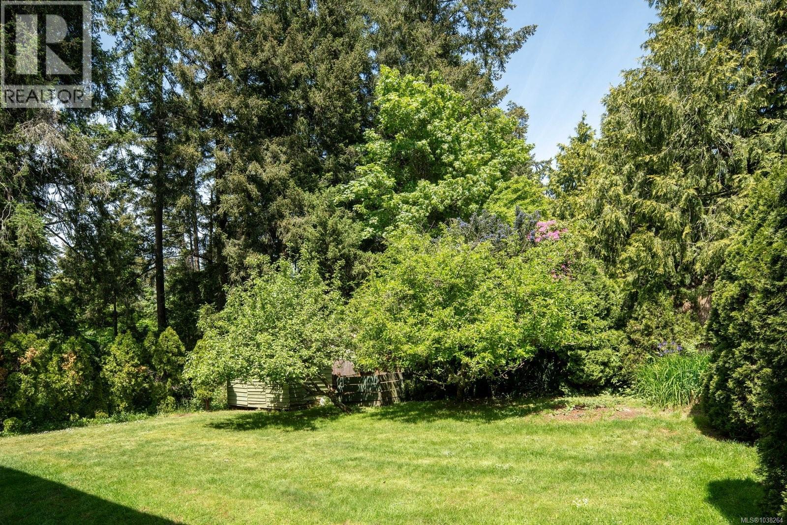 764 Mann Ave - 31