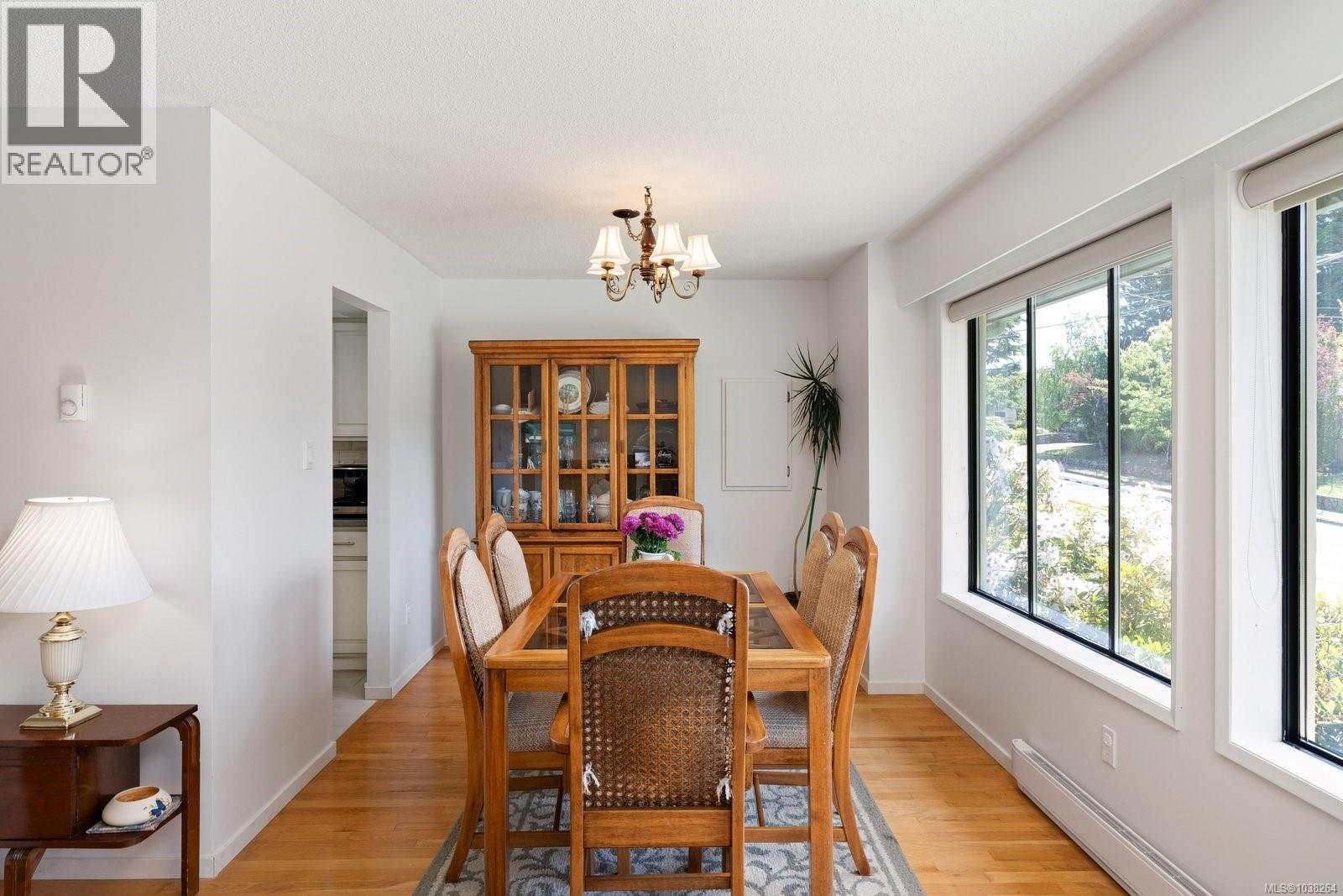764 Mann Ave - 6