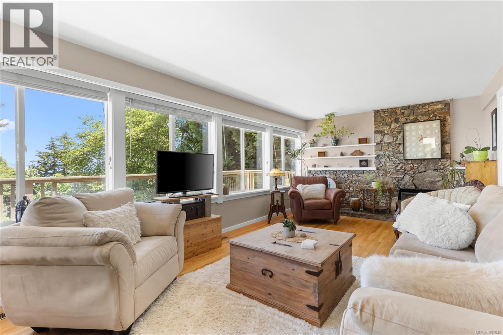 951 Claremont Ave - 16