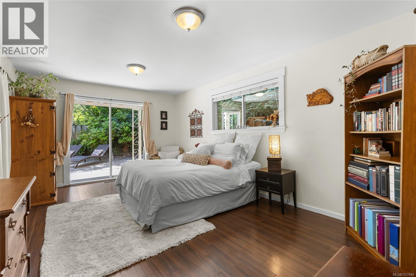 951 Claremont Ave - 22