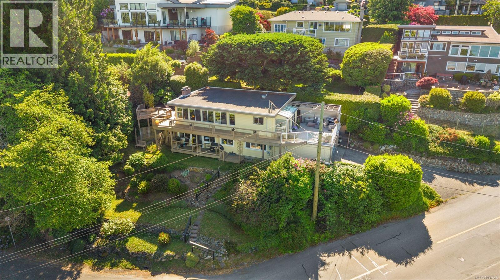 951 Claremont Ave - 3