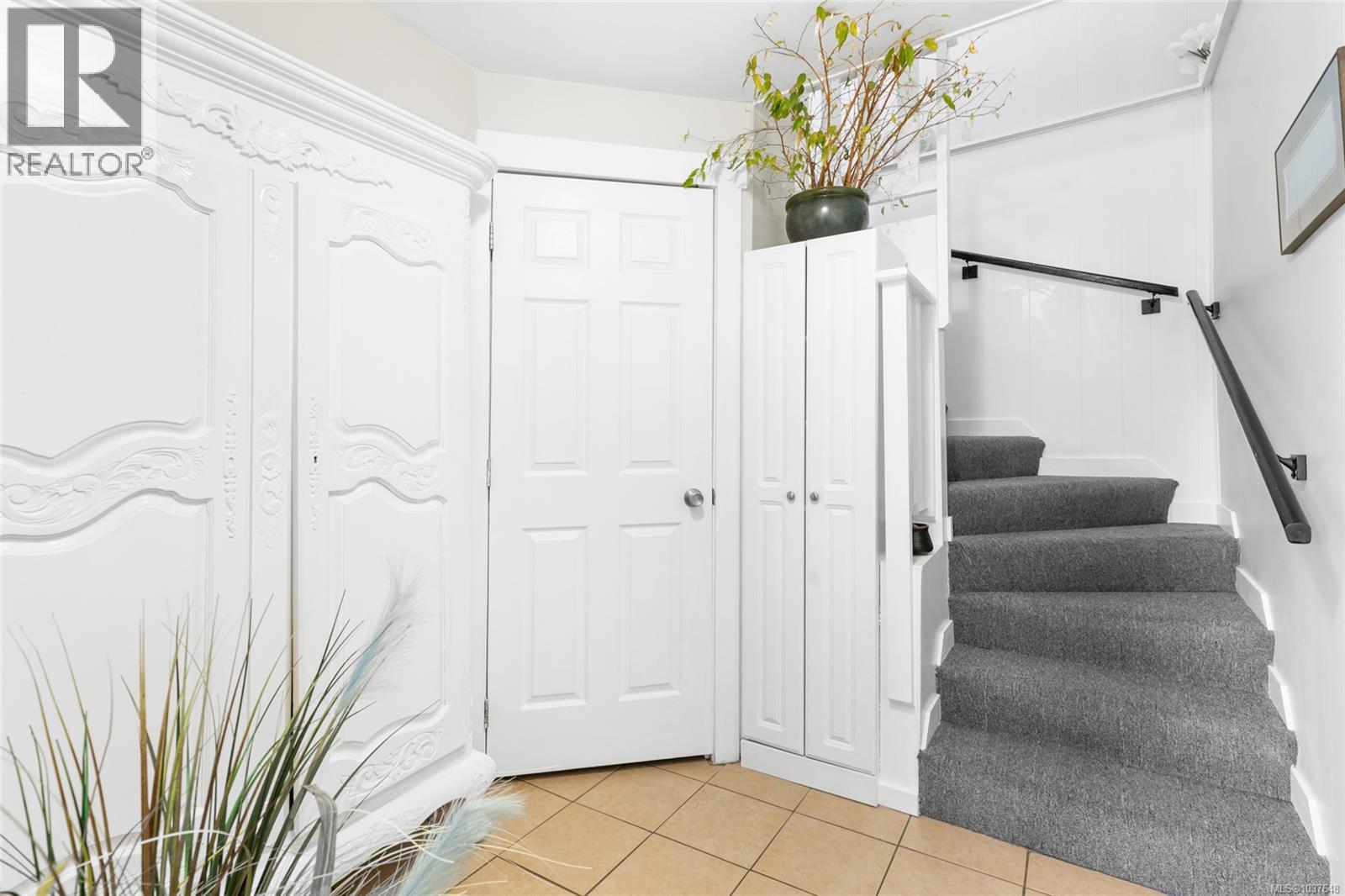 951 Claremont Ave - 33