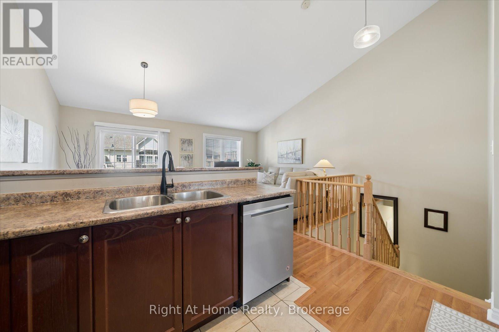 17 WICKER PARK WAY - 13