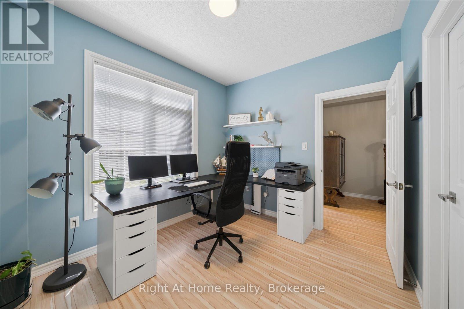 17 WICKER PARK WAY - 29