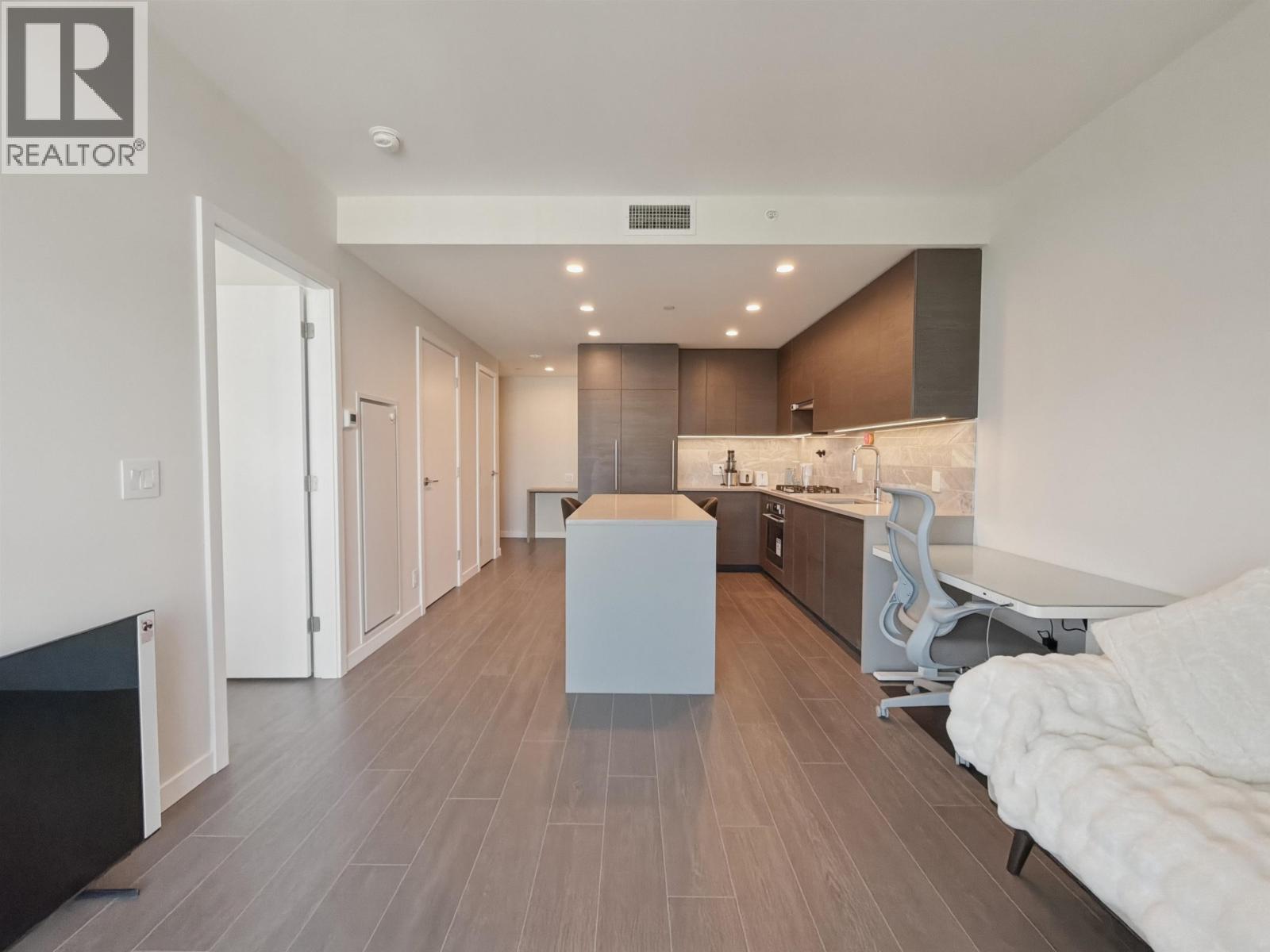 2707 2108 GILMORE Avenue - photo 2