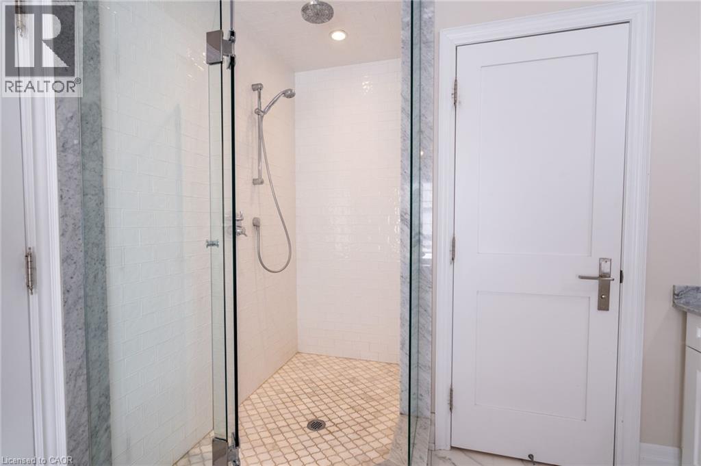 190 DORVAL Drive - 33