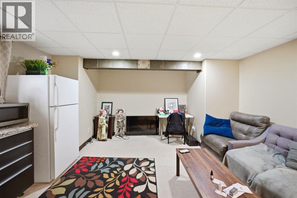 87 Kincora Drive NW - 36