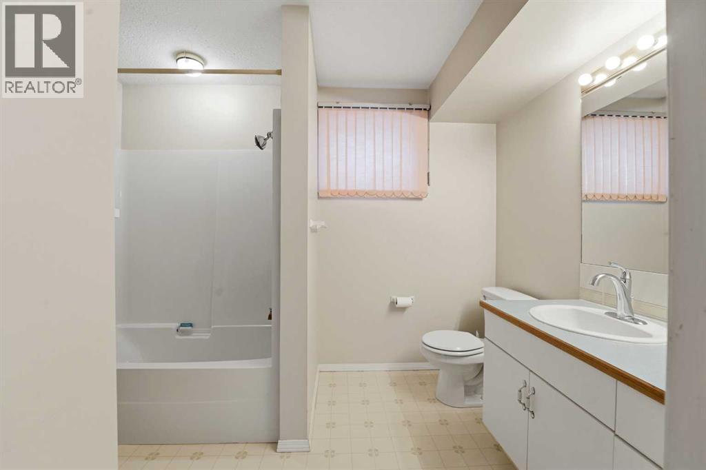 5401 Shannon Drive - 33