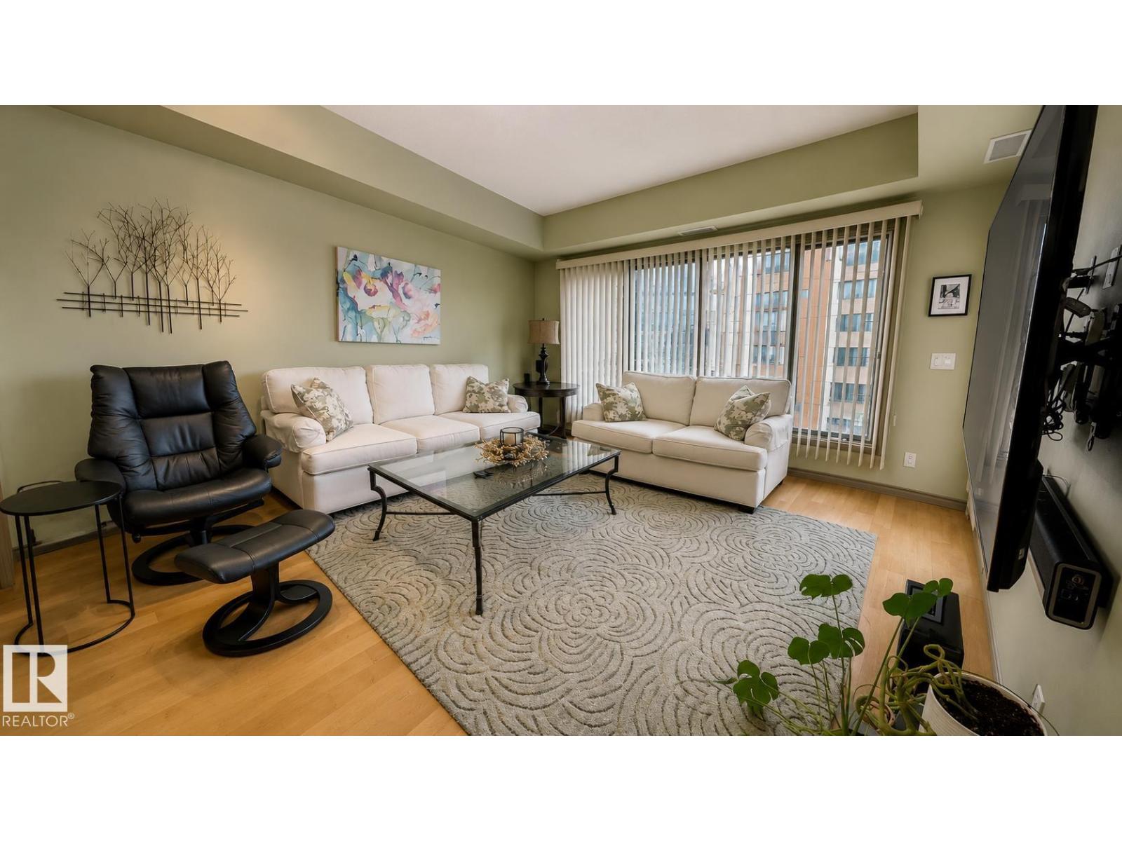 #610 10303 111 ST NW - 4