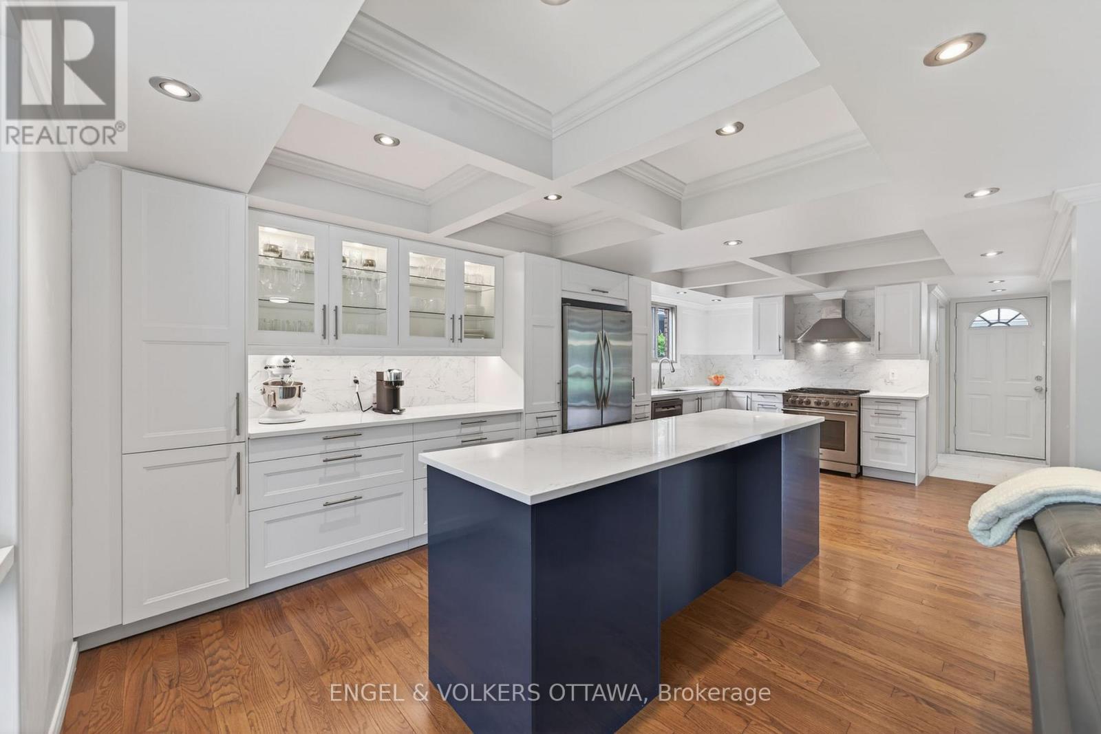 35 RIOPELLE COURT - 9