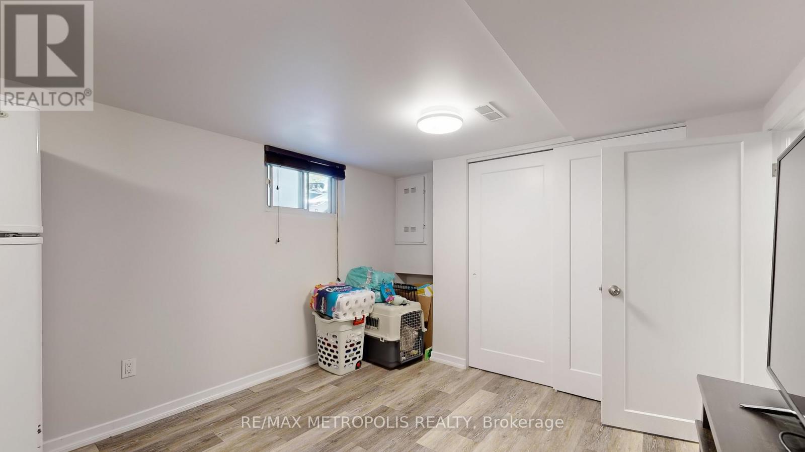 291 KENNEDY ROAD E - 33