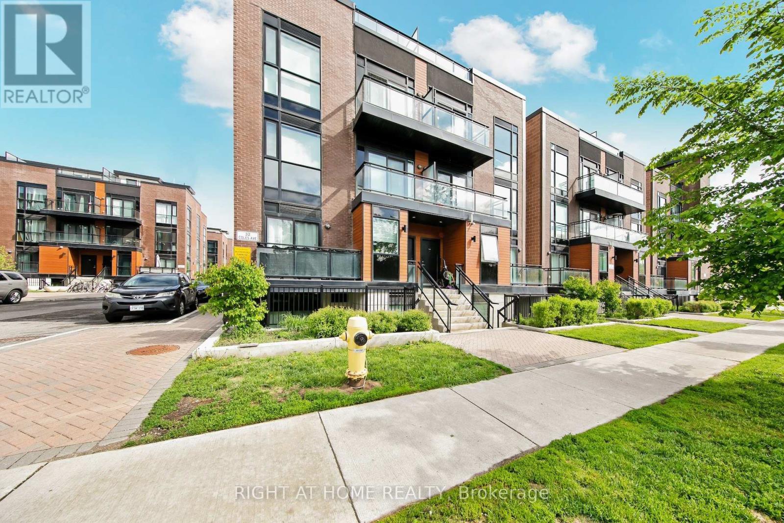 #F1103 32 COLES AVENUE - 3