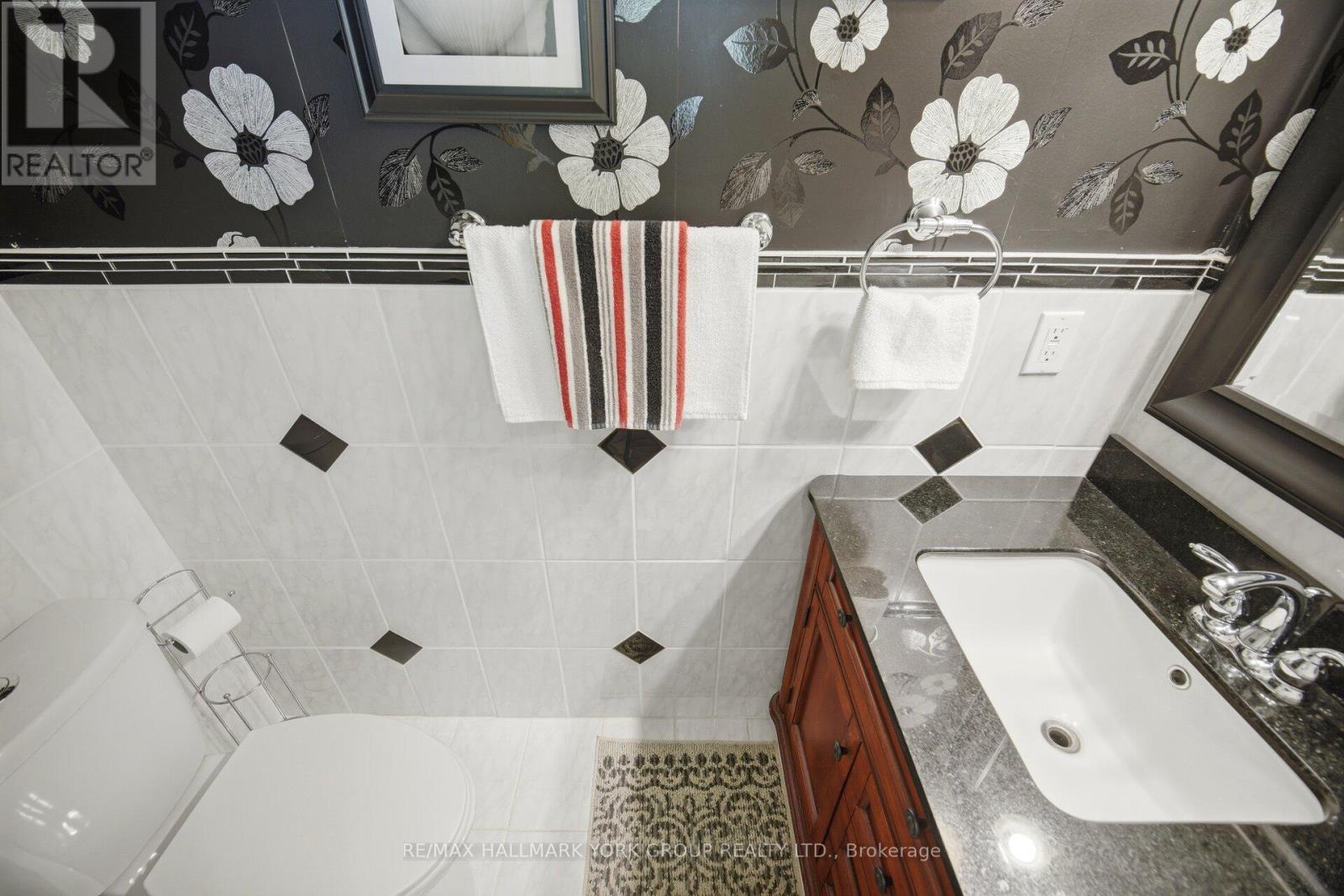 31 PARKETTE DRIVE - 19