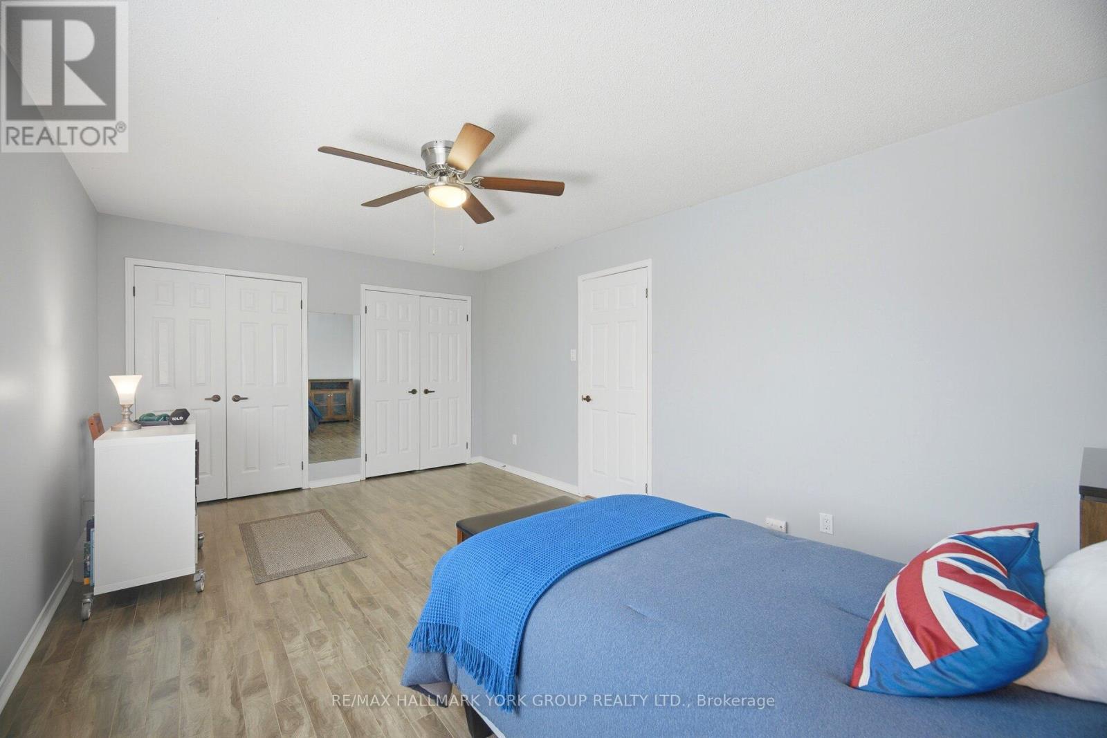 31 PARKETTE DRIVE - 24