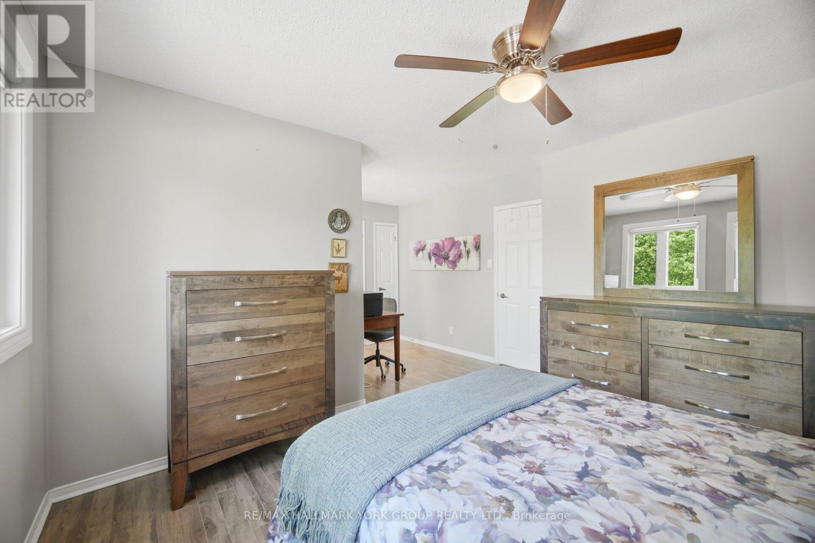31 PARKETTE DRIVE - 27