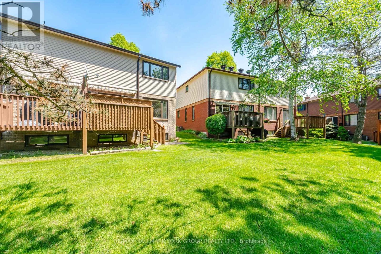 31 PARKETTE DRIVE - 41