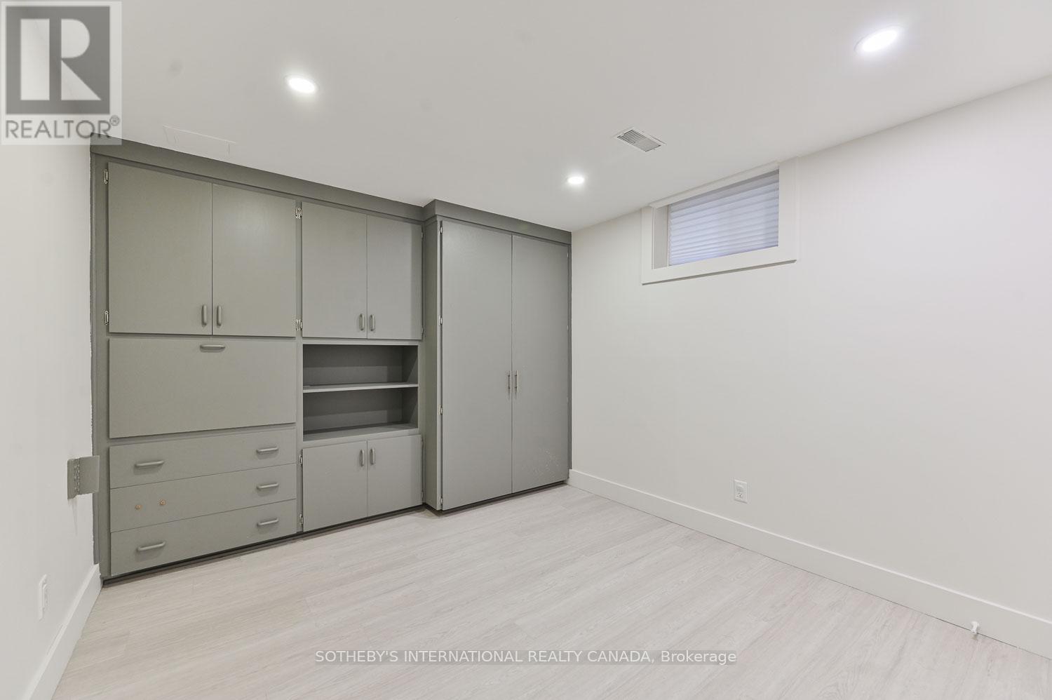 23 HILL FARM ROAD - 31