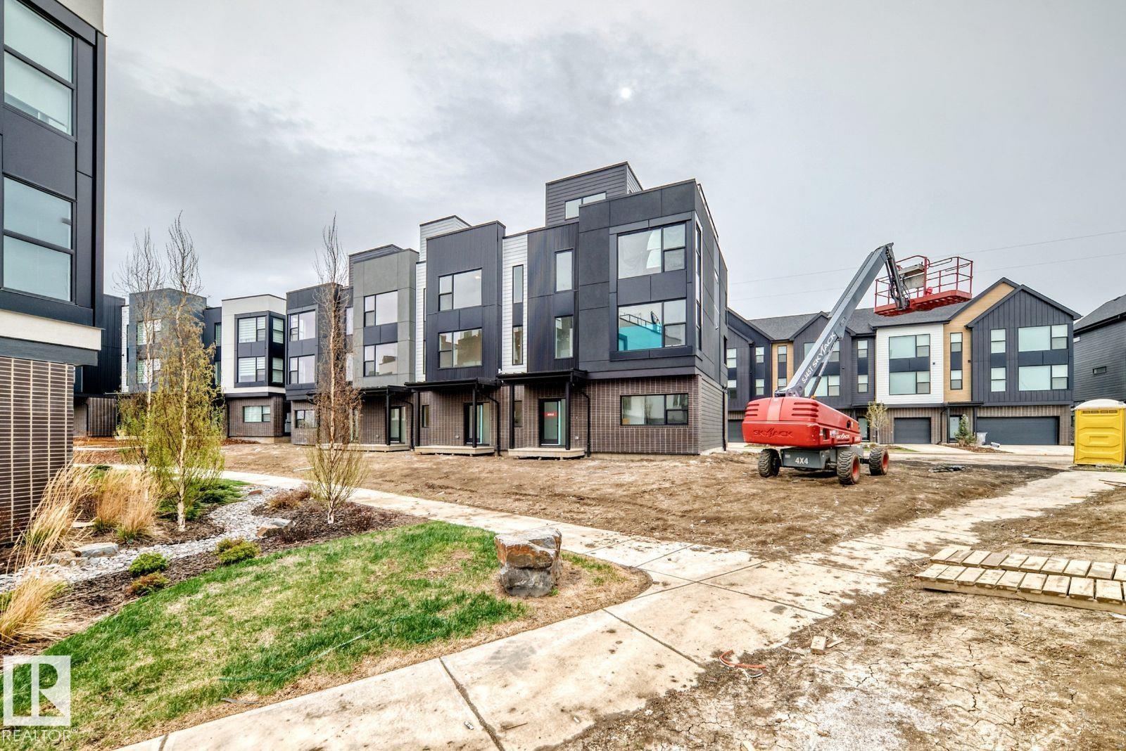 #66 5 Rondeau DR - 44