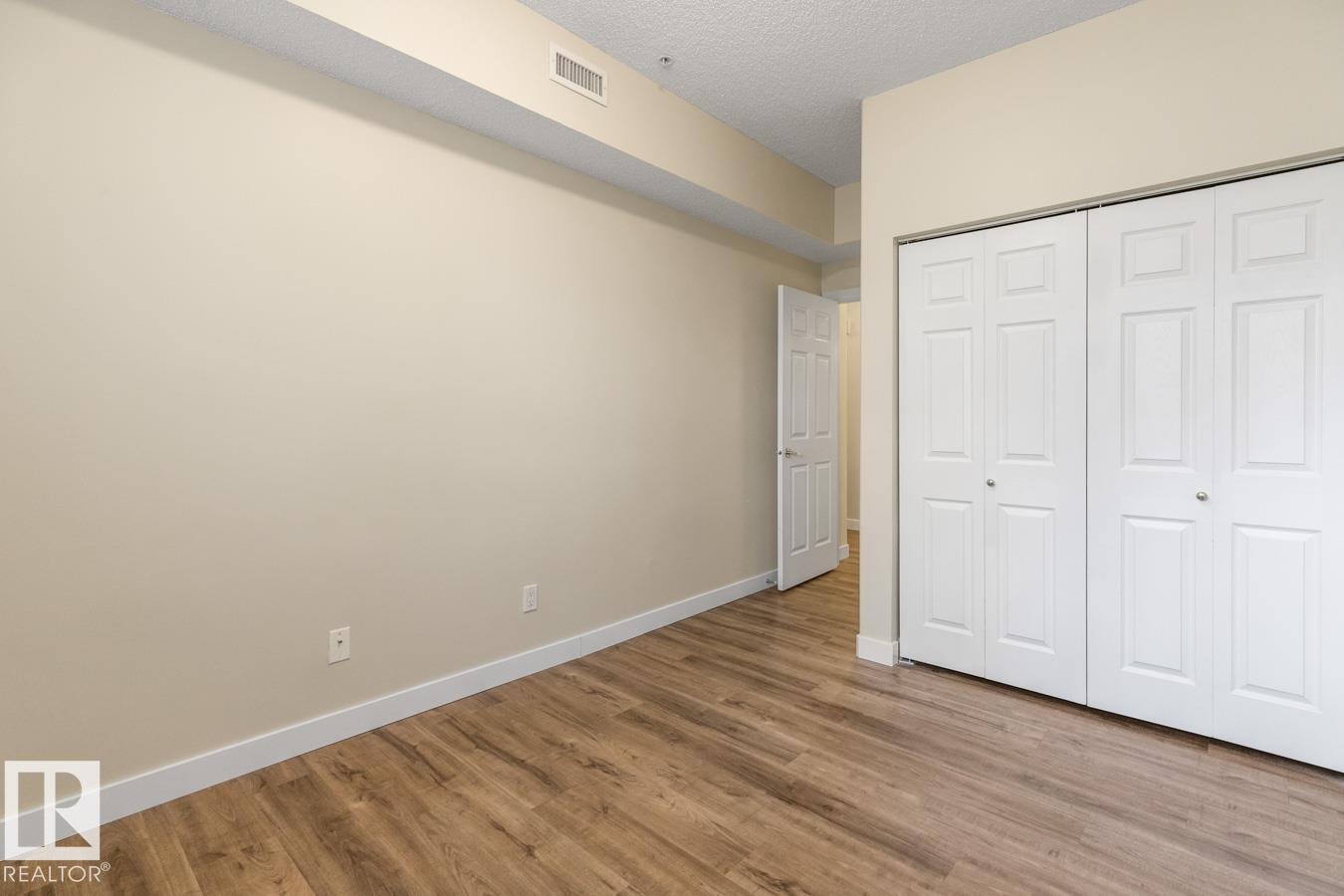 #101 8488 111 ST NW - 21