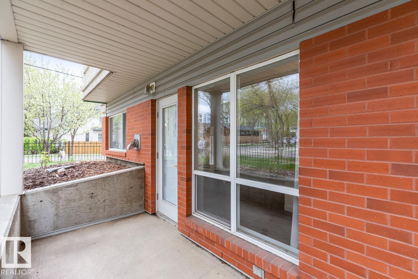 #101 8488 111 ST NW - 25