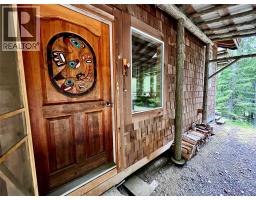 5851 Hwy 6 Highway, Burton, BC V0G1R0 Photo 11