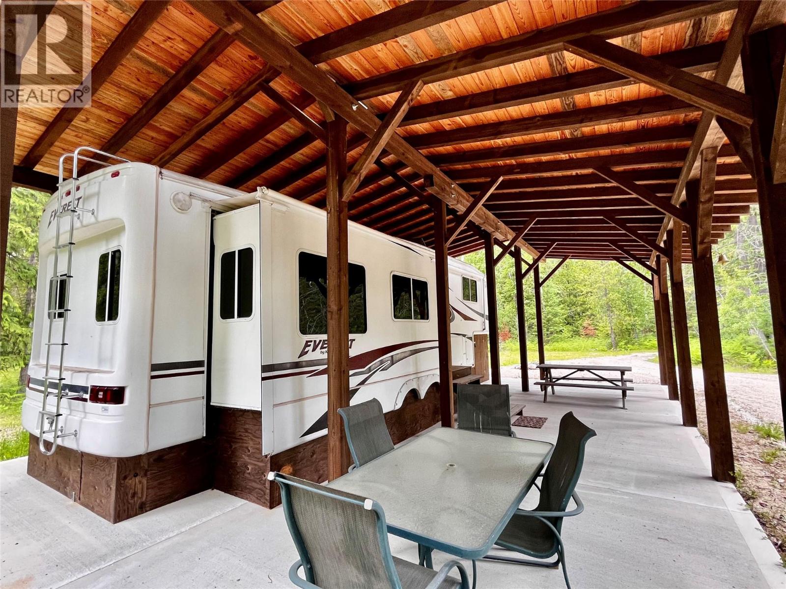 5851 Hwy 6 Highway - 68