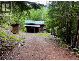 5851 Hwy 6 Highway, Burton, BC V0G1R0 Photo 9
