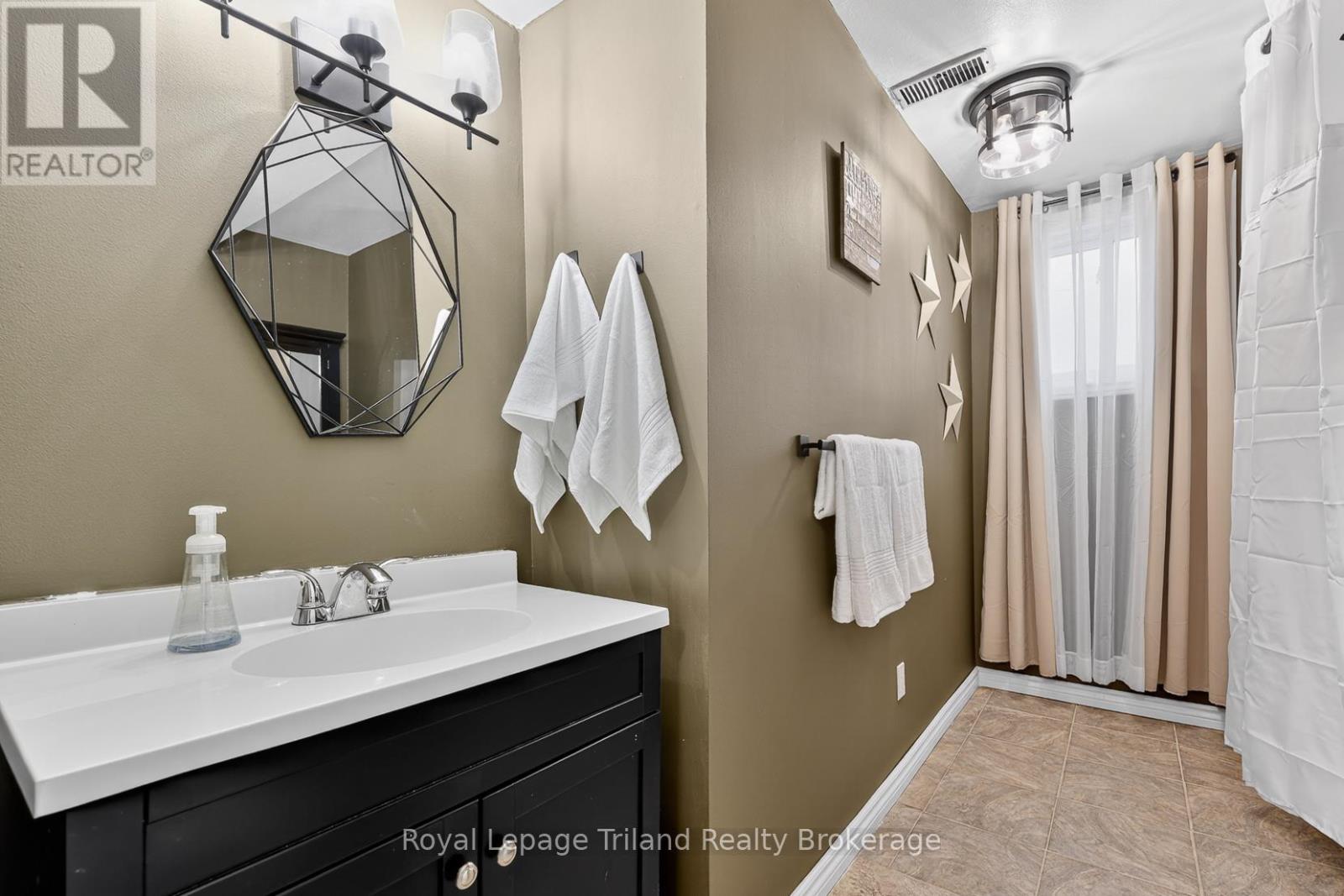 293 WHITING STREET - 33