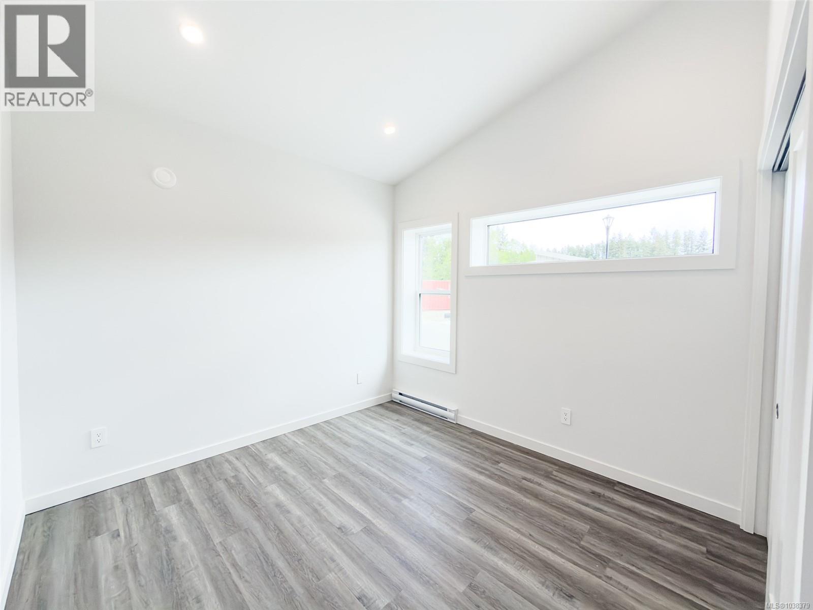 #33 3025 Royston Rd - 13