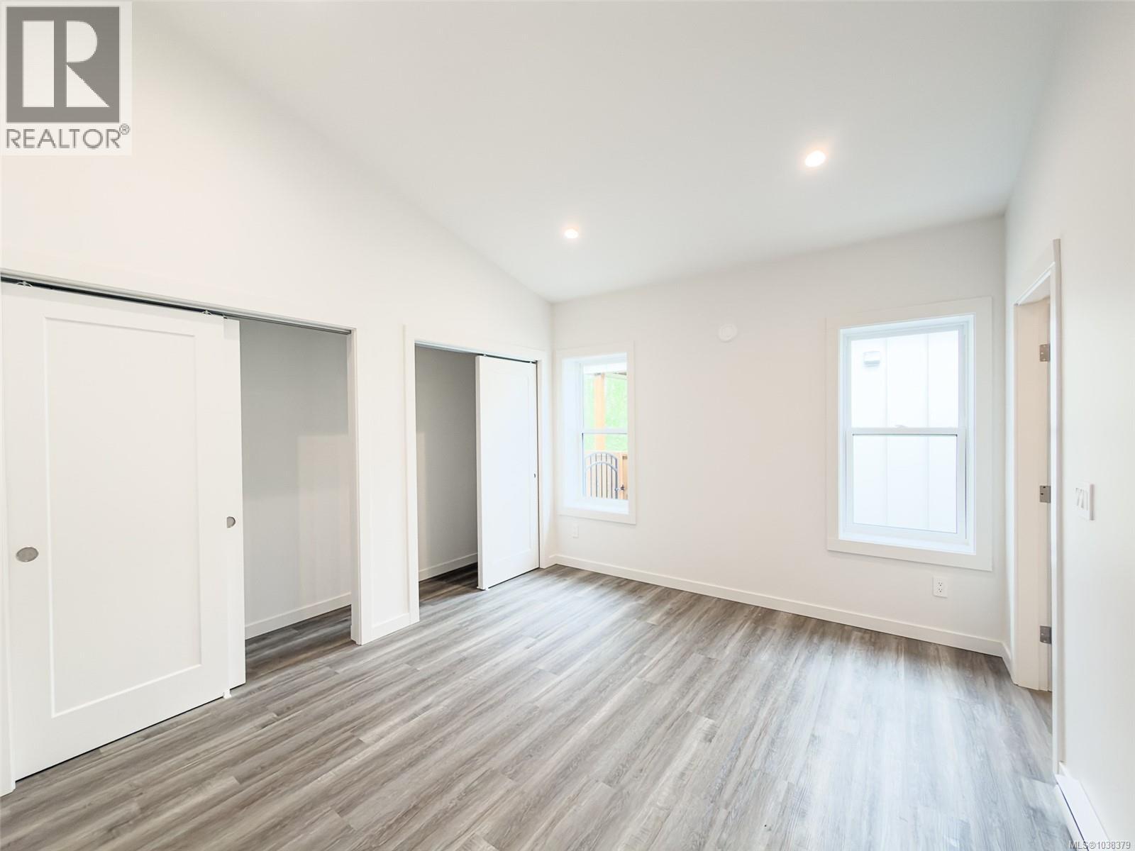 #33 3025 Royston Rd - 9