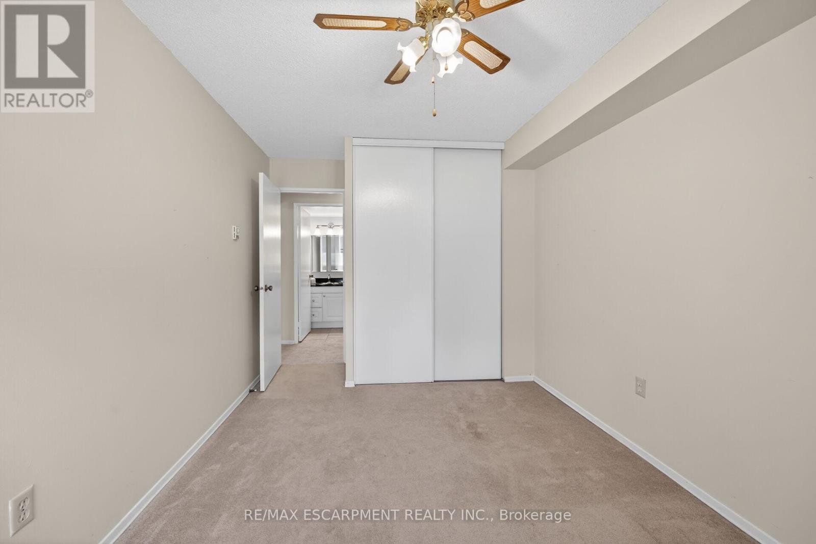 #101 700 DYNES ROAD - 22