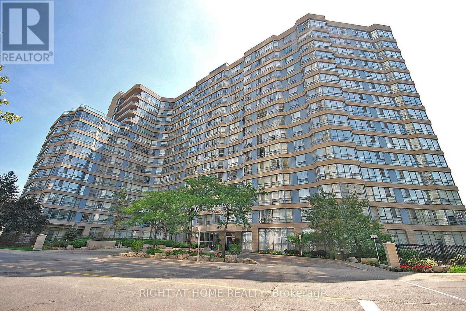#704 250 WEBB DRIVE - 39