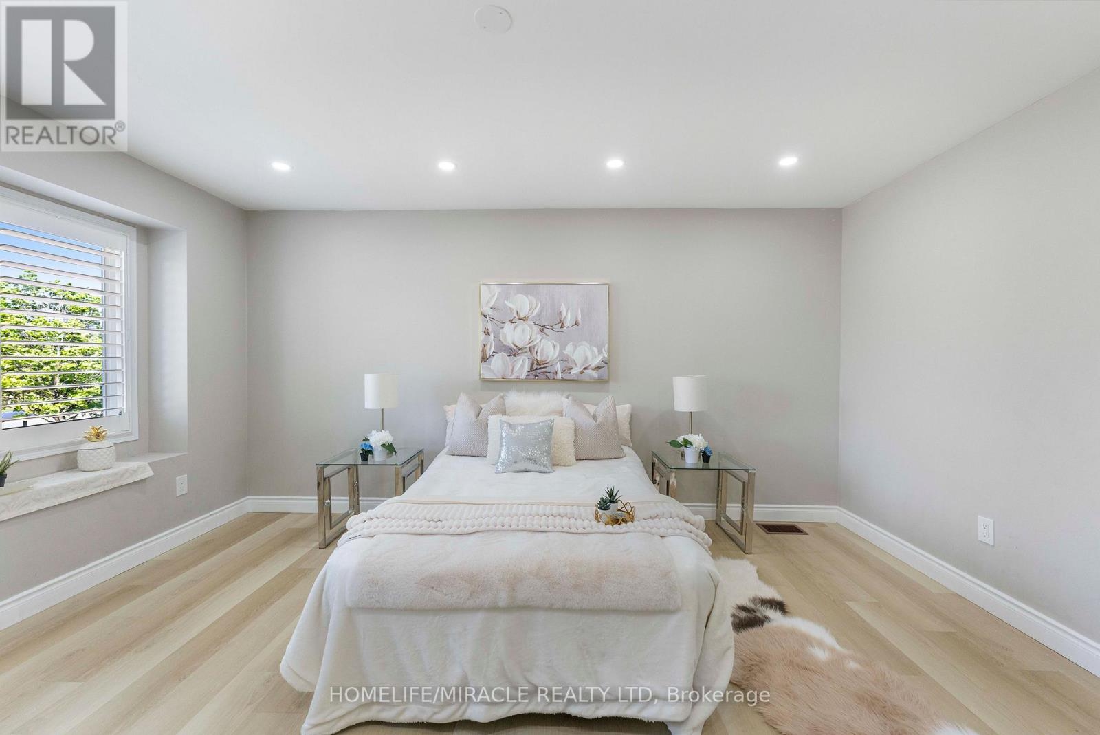 #60 5230 GLEN ERIN DRIVE - 31