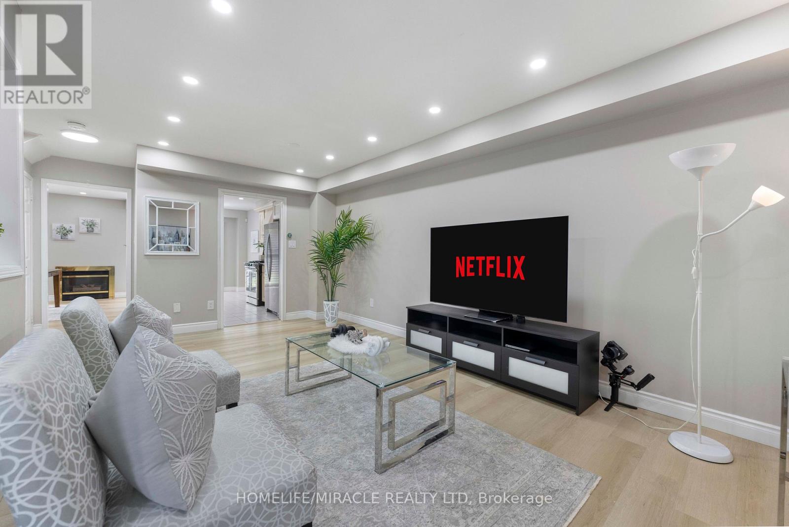 #60 5230 GLEN ERIN DRIVE - 9