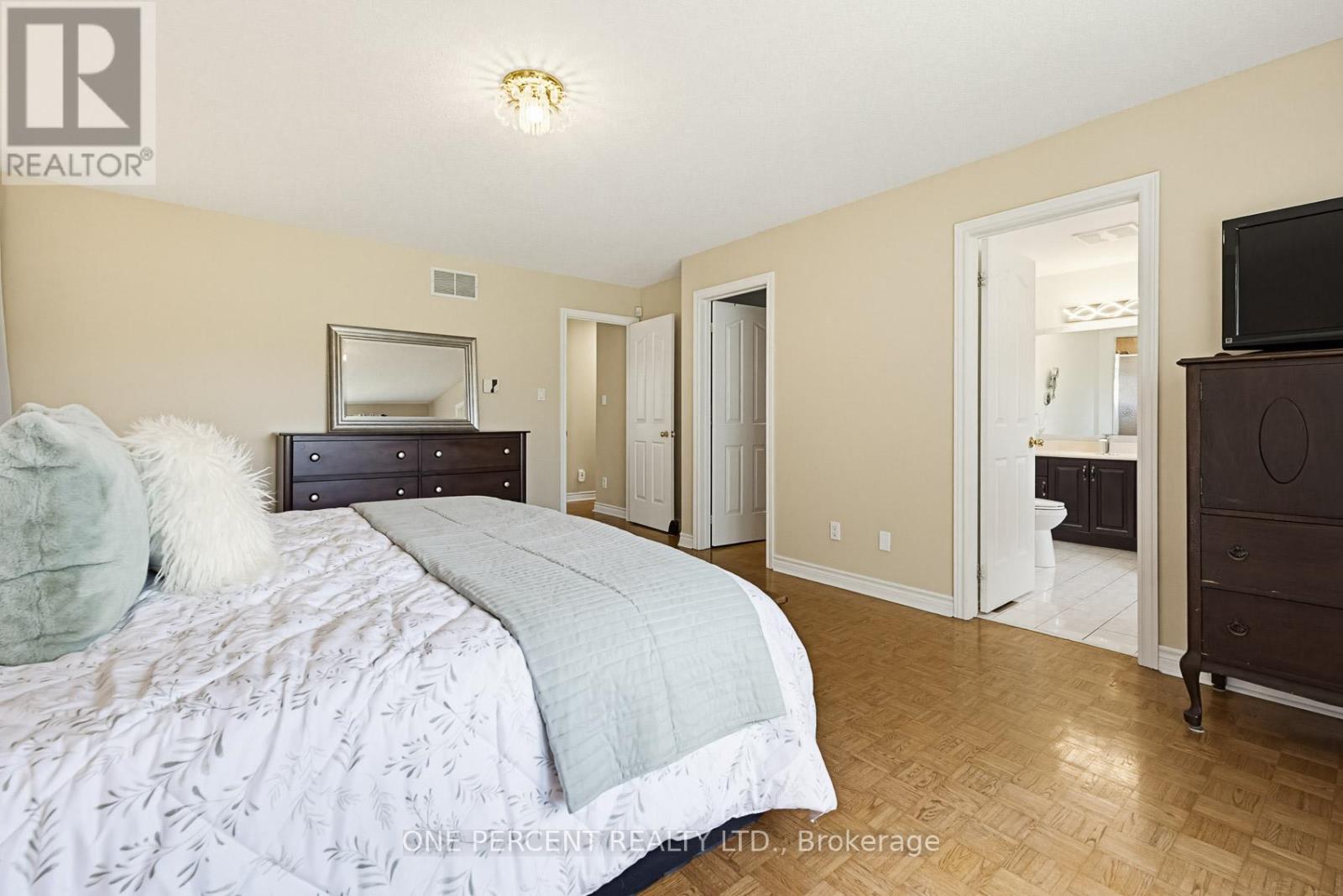 10 CRANSTON DRIVE - 29