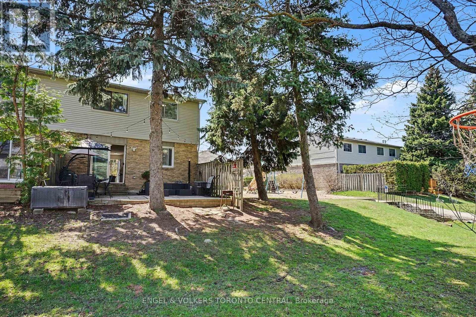 #19 6779 GLEN ERIN DRIVE - 25