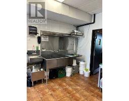 7040 Airport Road, Mississauga, ON L4T2G8 Photo 19
