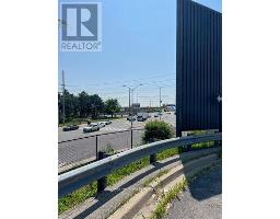 7040 Airport Road, Mississauga, ON L4T2G8 Photo 11
