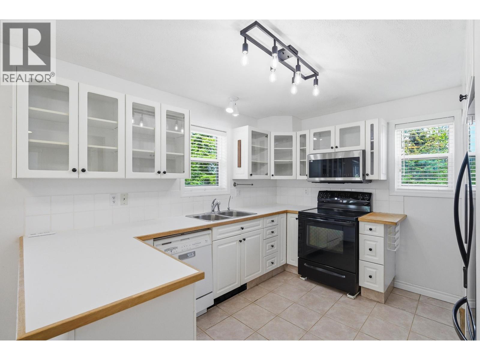 7618 CLEARVIEW ROAD - 14