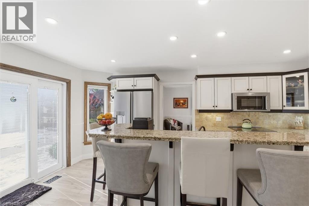 4 BREWSTER Place - 16