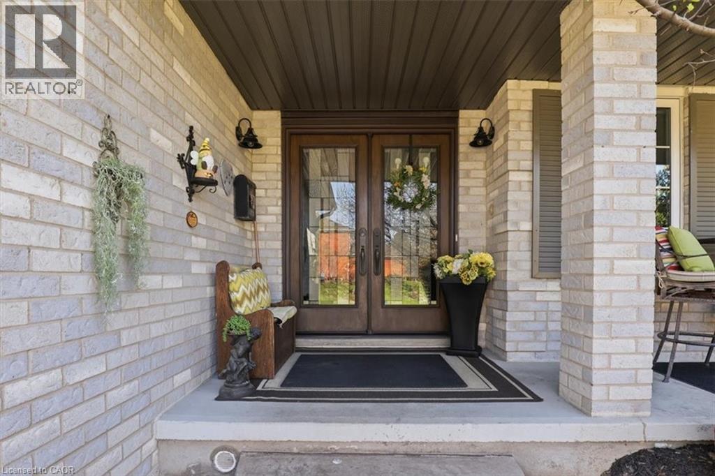 4 BREWSTER Place - 5