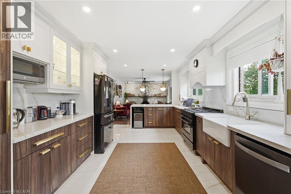 23 HILDEGARD Drive - 15