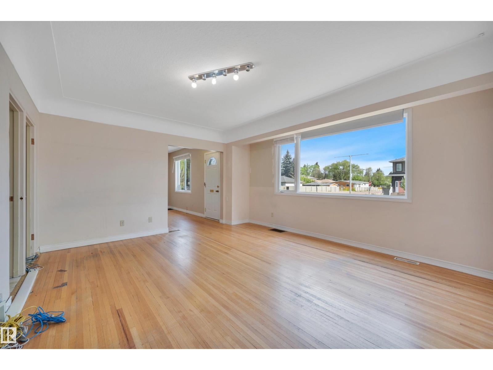 8155 79 AV NW - 4