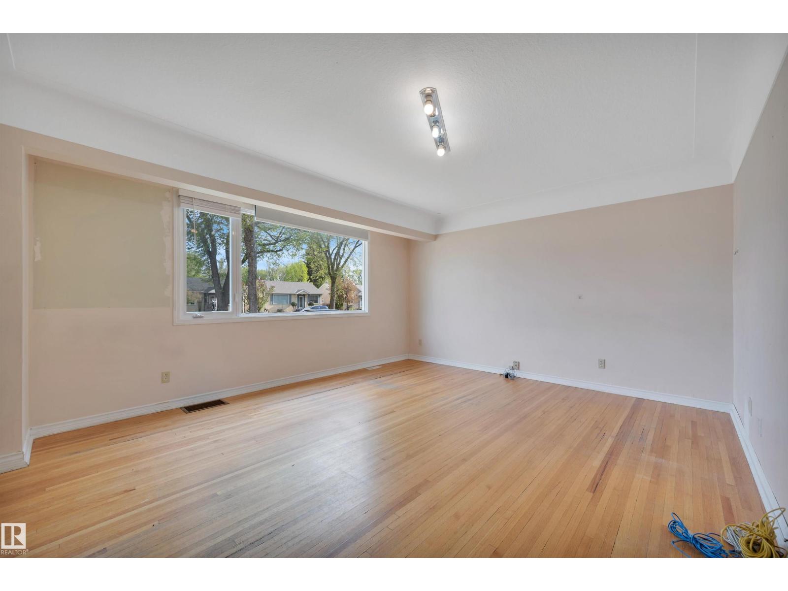 8155 79 AV NW - Image 3