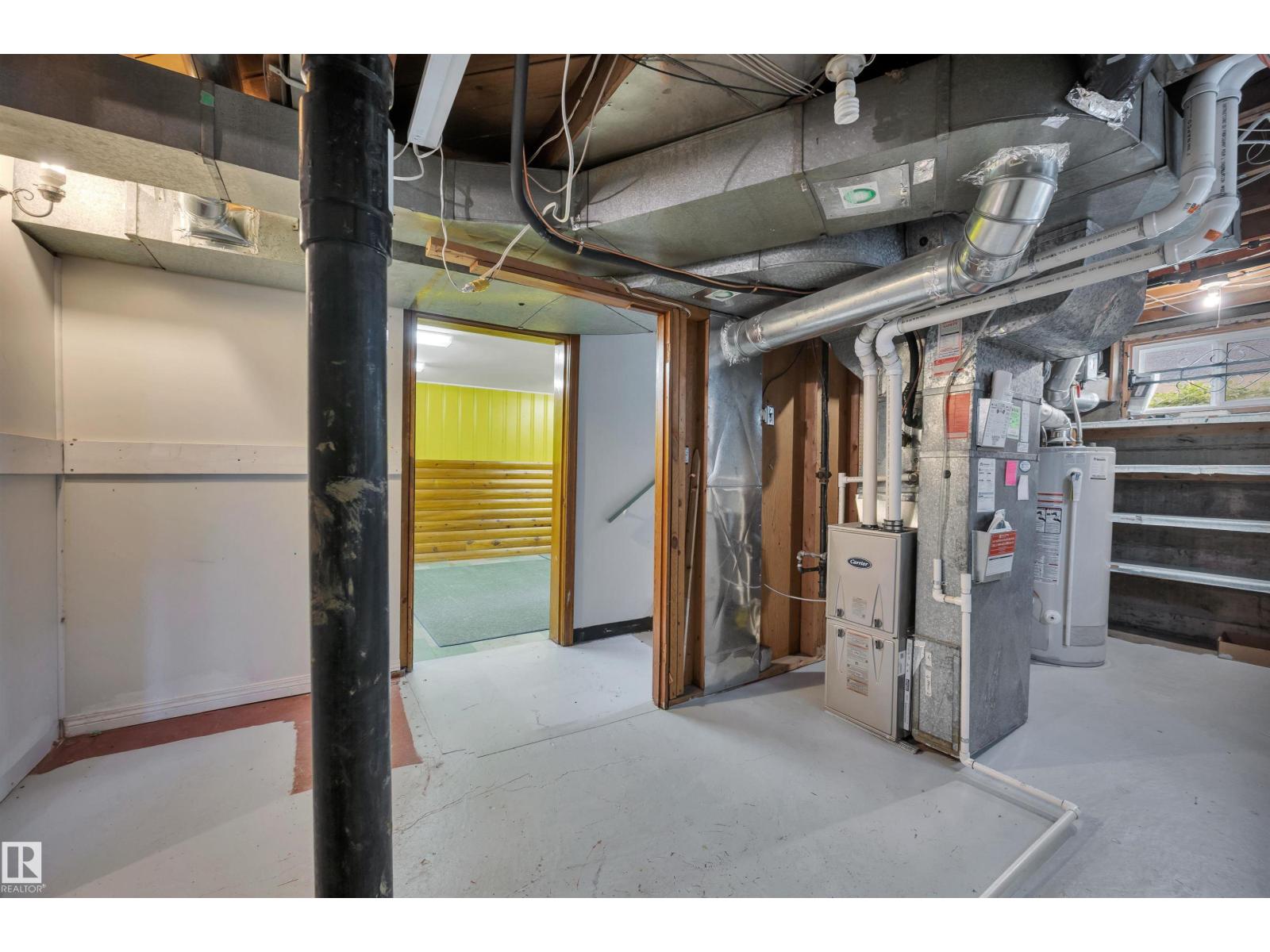 8155 79 AV NW - 25