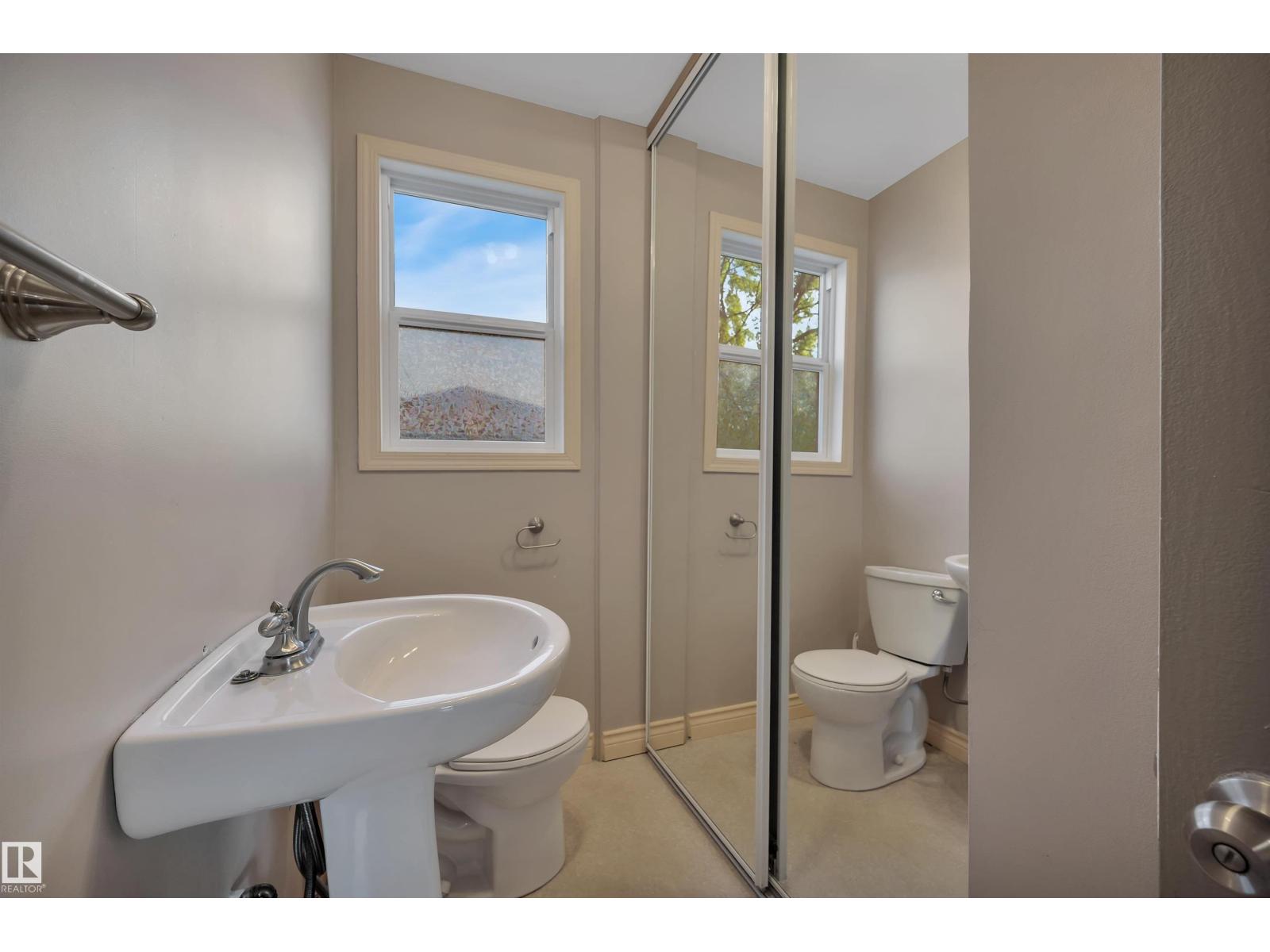 8155 79 AV NW - 17