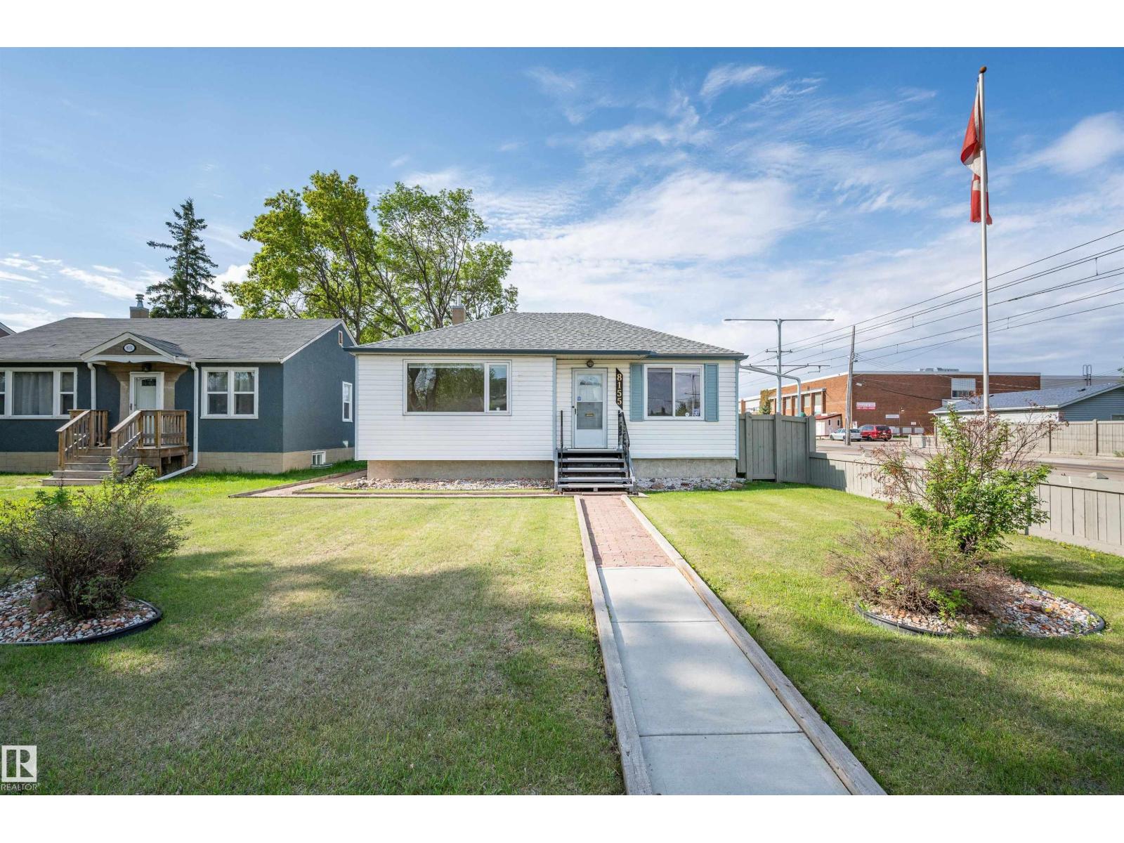 8155 79 AV NW - 1