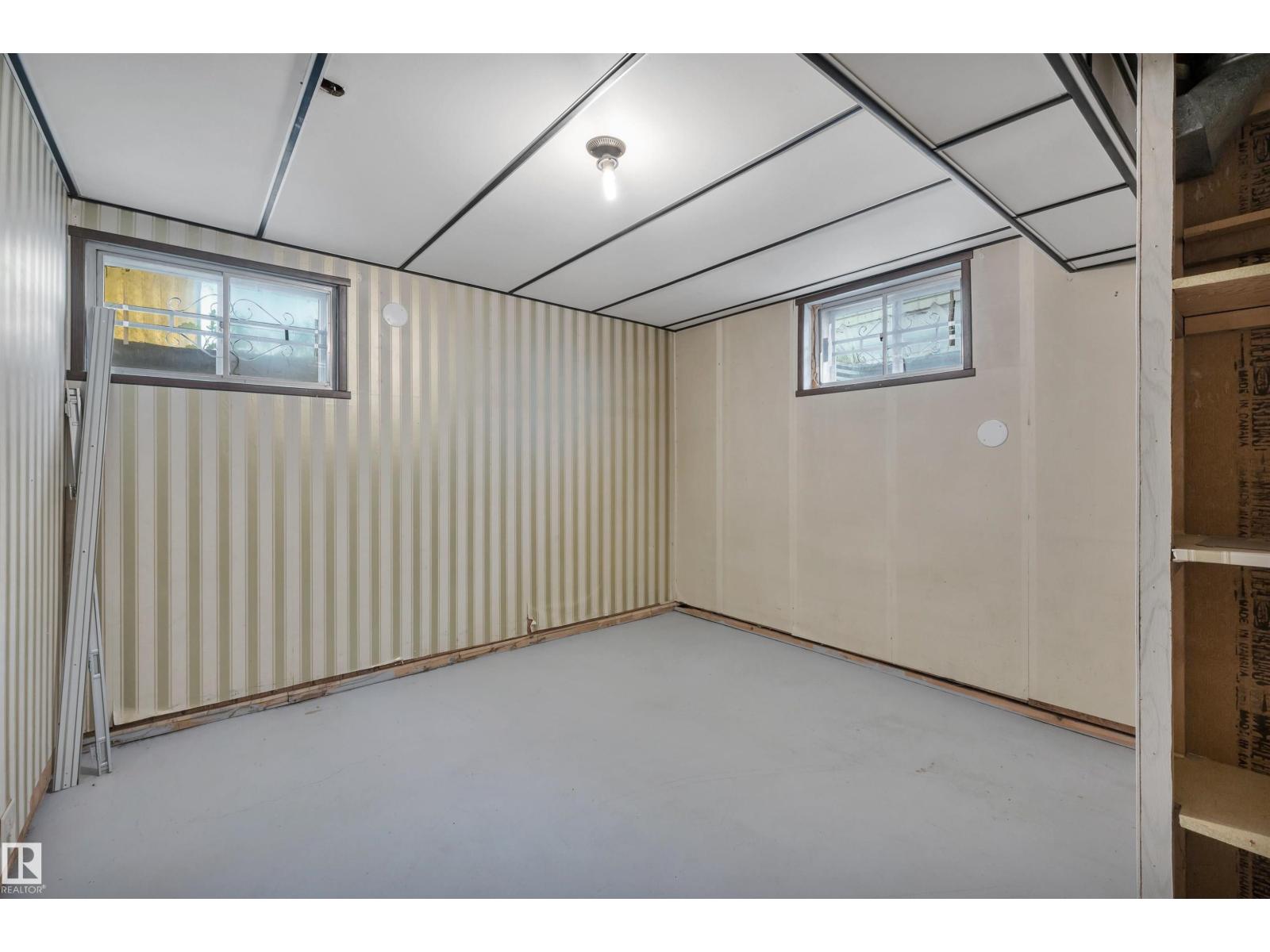 8155 79 AV NW - 23