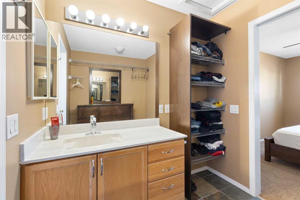 227 Bridlewood Circle SW - 21